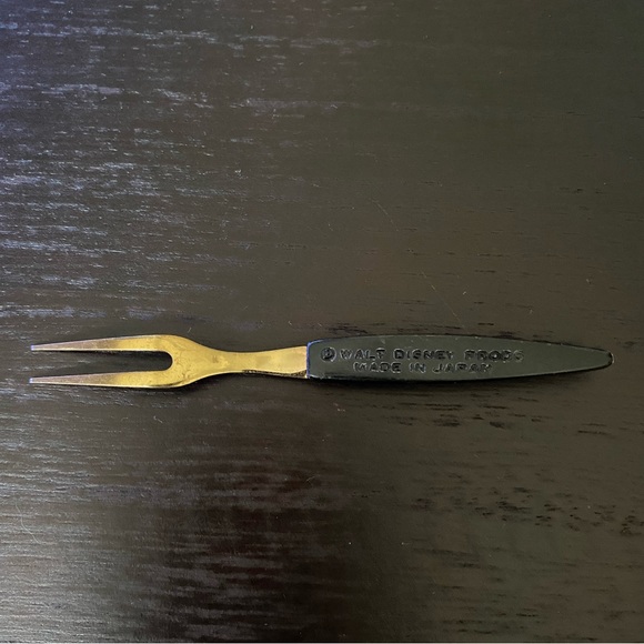 Vintage Disneyland tea-spoon and 2 prong fork. - Picture 5 of 5